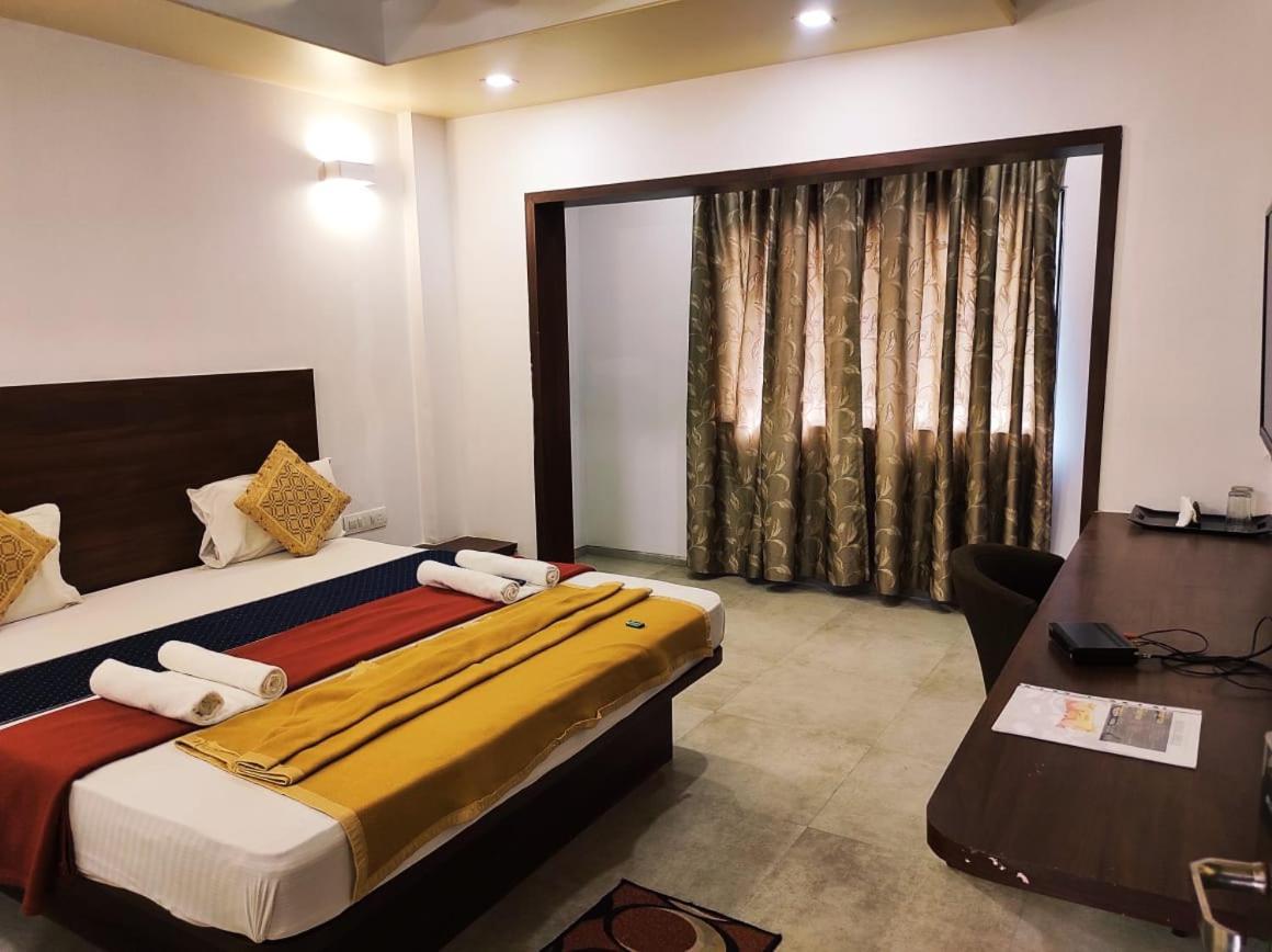 Hotel Manasi Inn Satara Exterior foto